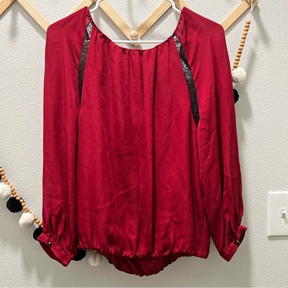 Alice + Olivia Red Silk with Black Lace Top - Picture 6 of 7